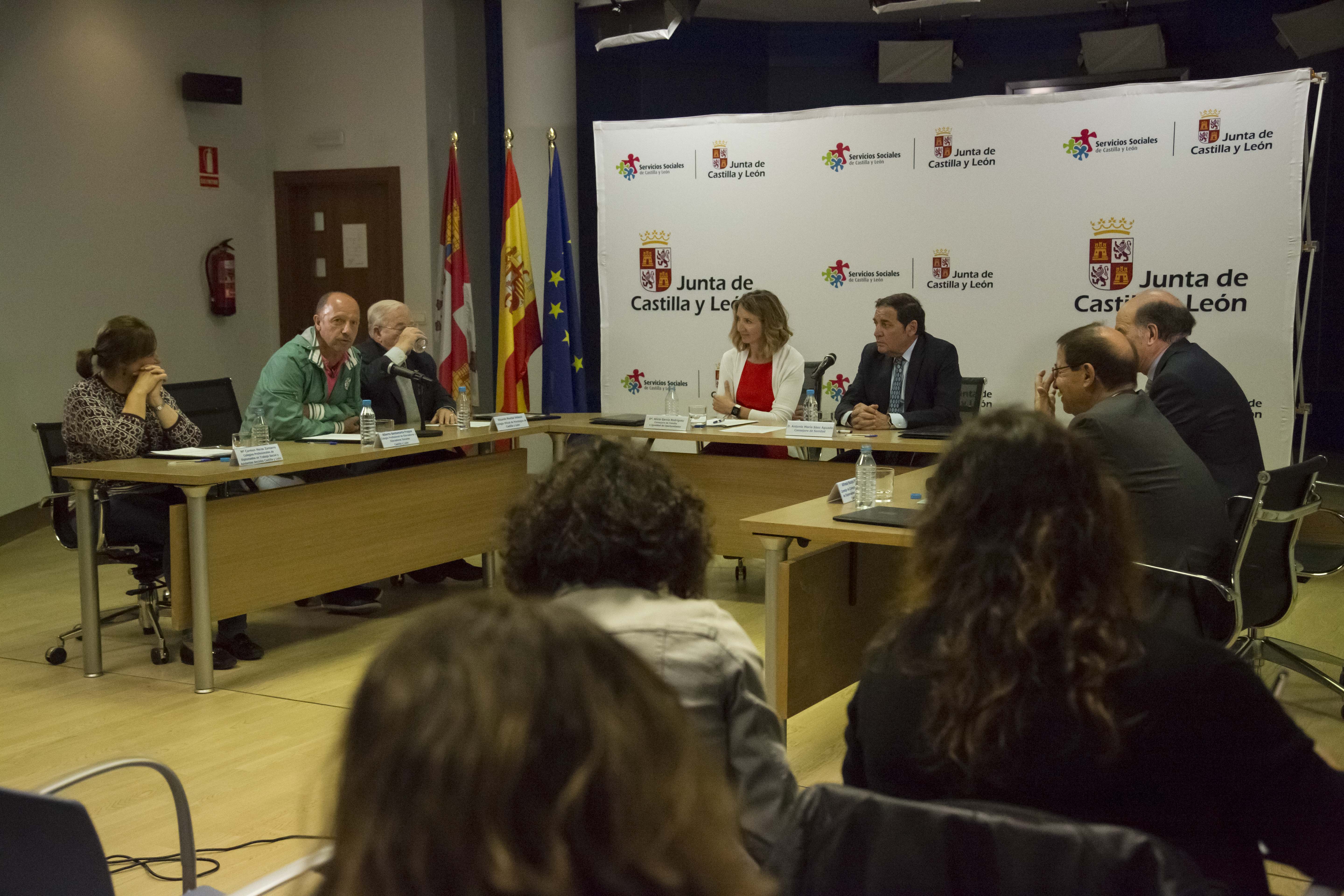 EL CEESCYL FIRMA EL PROTOCOLO  DE COLABORACIÓN  PARA PREVENCIÓN Y PROTECCIÓN CONTRA EL MALTRATO INFANTIL