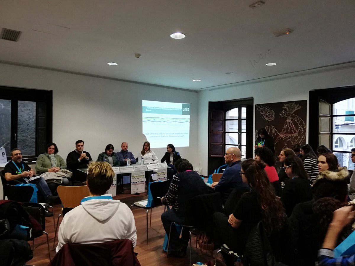 CELEBRADA LA 1ª JORNADA COMARCAL DE EDUCACIÓN SOCIAL "OTRAS MIRADAS" DE EDUSO BIERZO